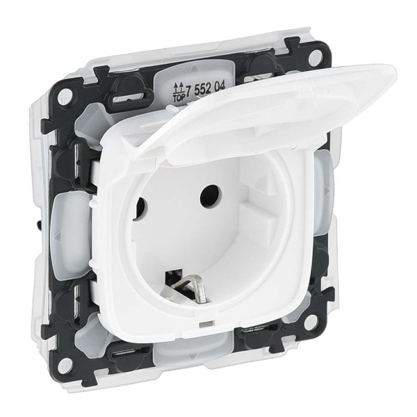 755204. Valena Allure Розетка 2к+З Шт Ip44 Біл